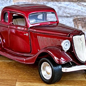 Ford Coupe 1934 | Vintage model car | Diecast car | 1:24 scale model car | 1/24 die cast car | car model | collectible car | 1930&#39;s | Ford