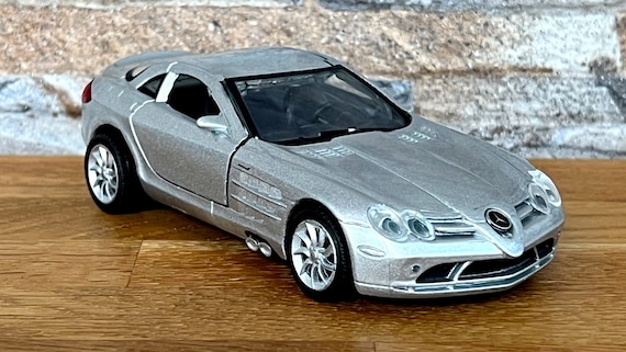 Mercedes Benz SLR Mclaren , Model Car, Scale 1/32, 1/32 Diecast