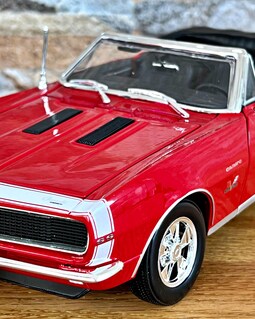 Chevrolet Camaro SS 396 1967 | 1/18 Scale Model Car | Diecast Car