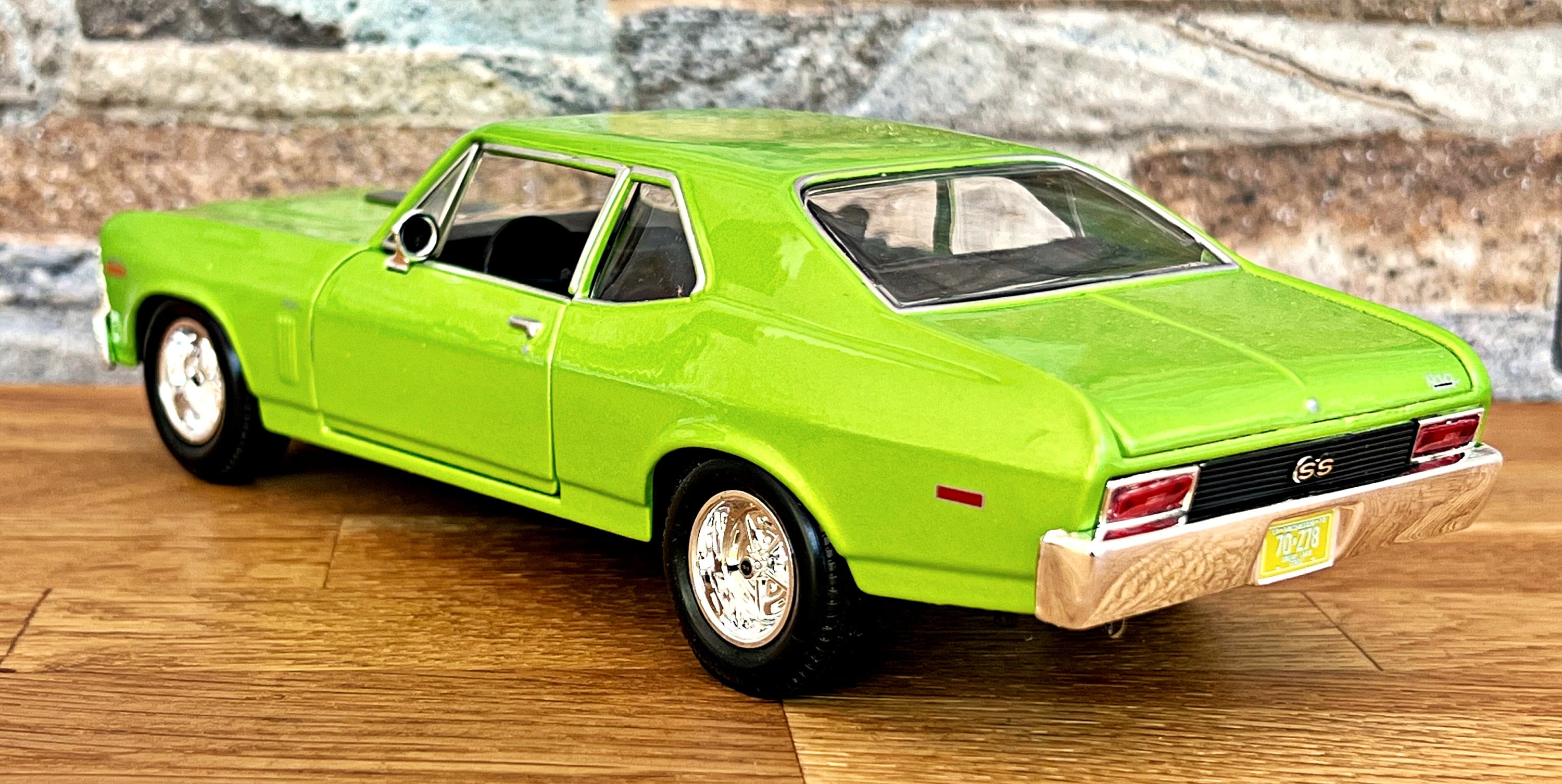Chevrolet Nova SS 1970, 1/24 Scale Model Car, Diecast Car Model