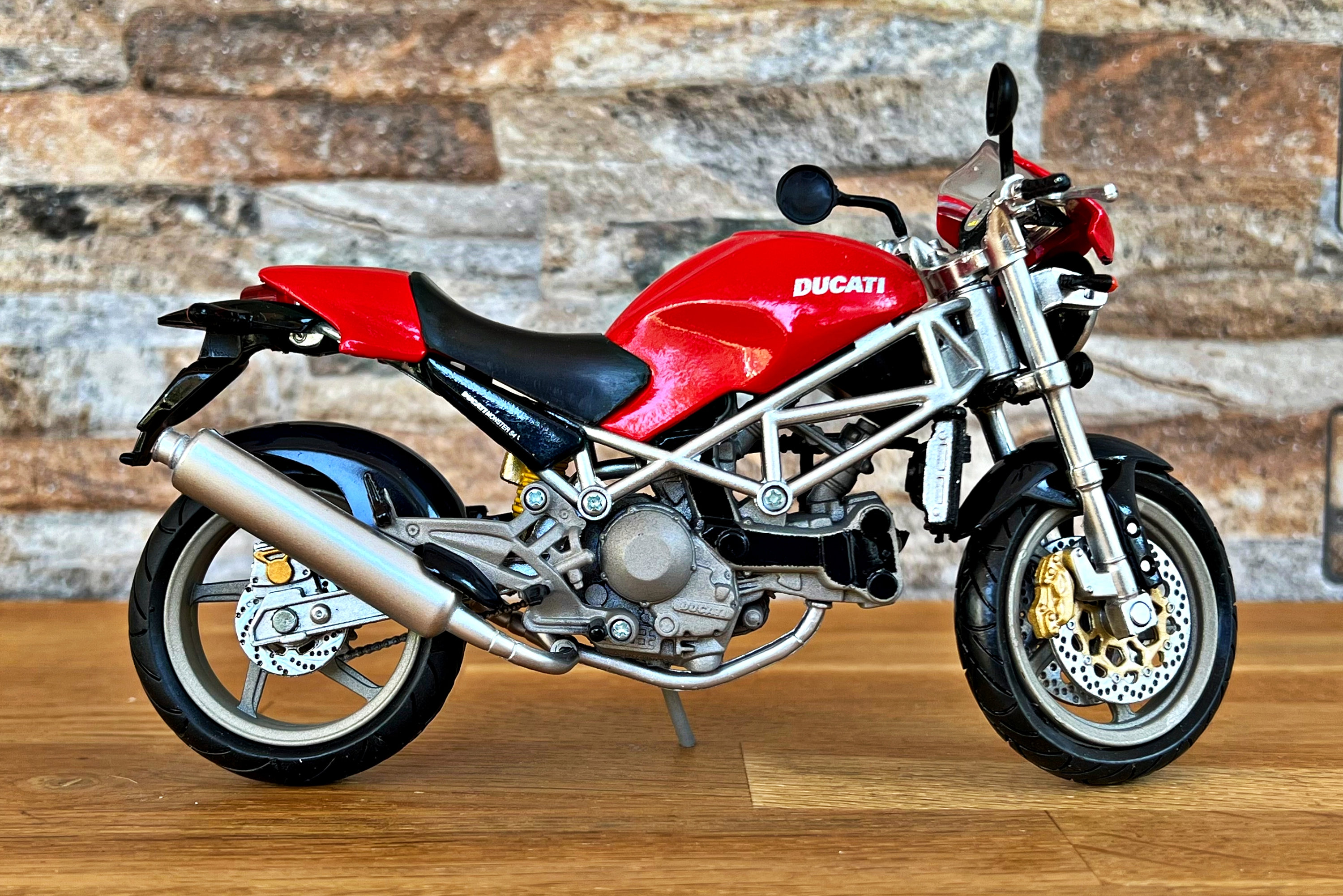 Ducati Monster S4, Scale 1/12 Model Motorcycle, Diecast Motorcycle Ducati Monster S4, Scale 1/12 Model Motorcycle, Diecast Motorcycle