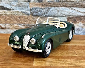 Jaguar XK120 Roadster 1948 | Vintage Model Car | Scale 1/24