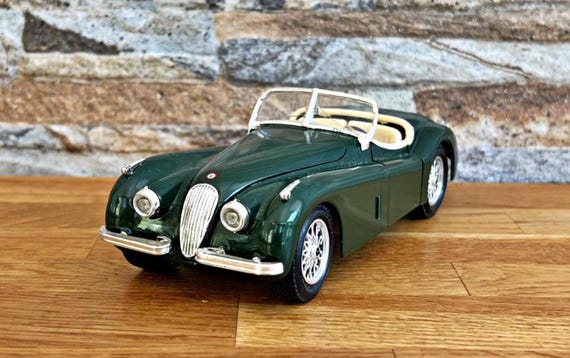 xxxyyyzzz　レアvintage Idealタイガーカモ フランネル Jaguar XK120 Roadster 1948 | Vintage Model Car | Scale 1/24
