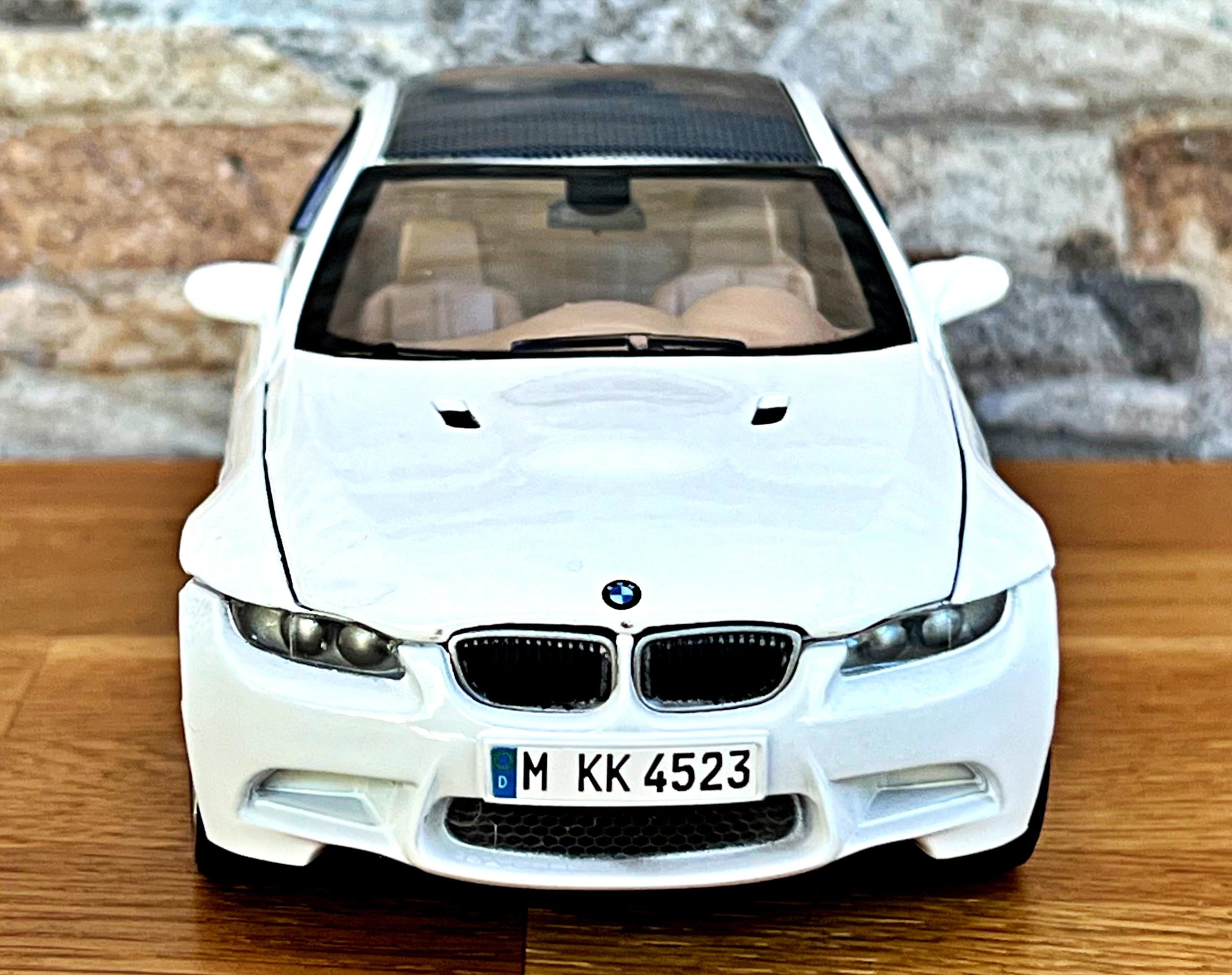 Modellino in miniatura Bmw M3 1/18 IXO E30 No.20 1000 Lakes Rally 1989