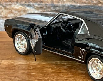 シボレー カマロ SS 1969 、1/34 スケール モデルカー、ダイキャスト