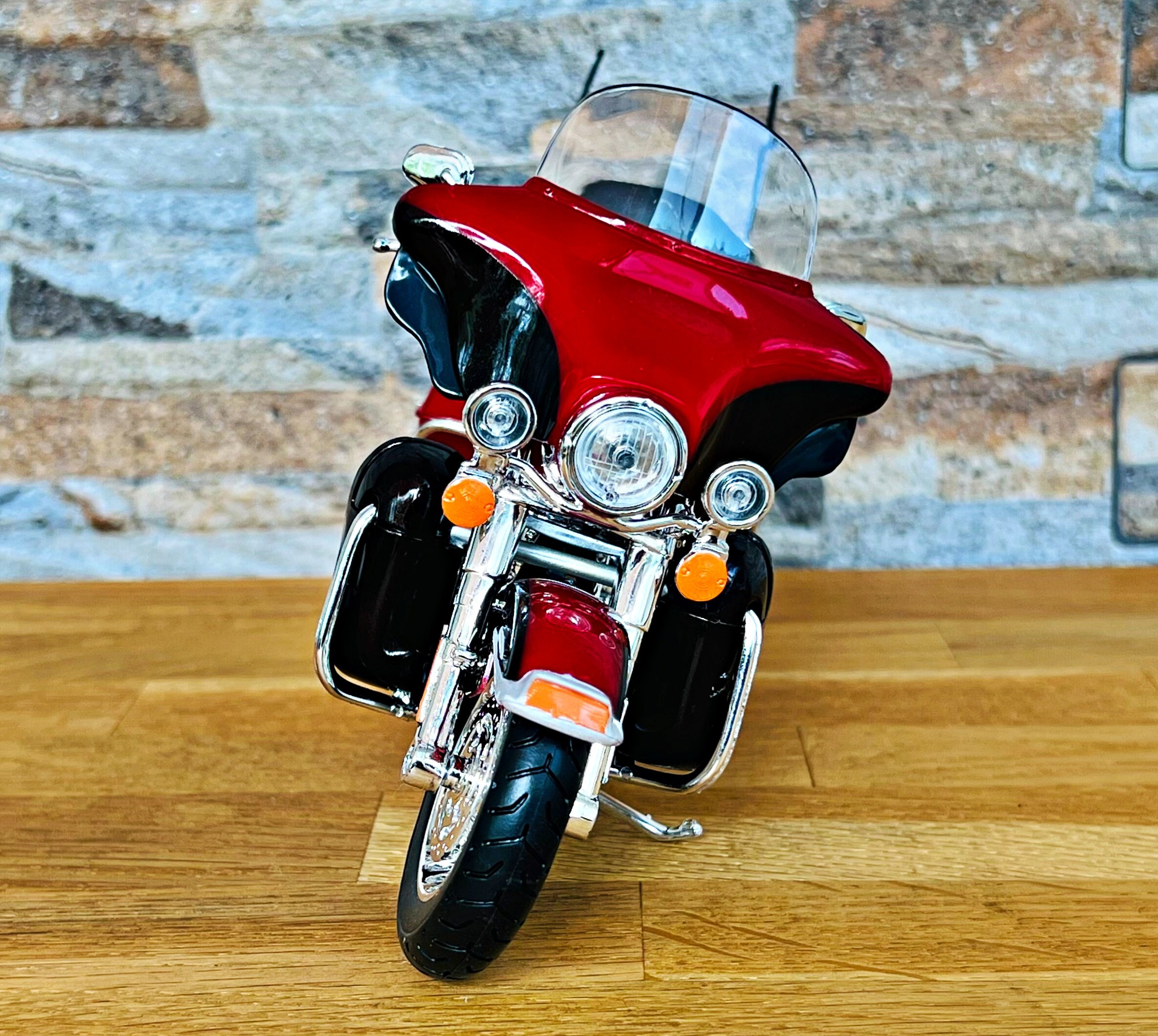 2013 Harley-Davidson FLHTK Electra Glide Ultra Limited Diecast