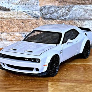 Dodge Challenger Dream / Modello auto / Auto pressofusa / Modello auto scala 1/32 / Modello auto / Auto pressofusa / Auto da collezione / Dodge Diecast