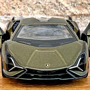 Lamborghini Sian FKP 37 , Model Car, 1/40 diecast car, 1/40 scale model car, car model metal, Diecast collectible item, Lamborghini