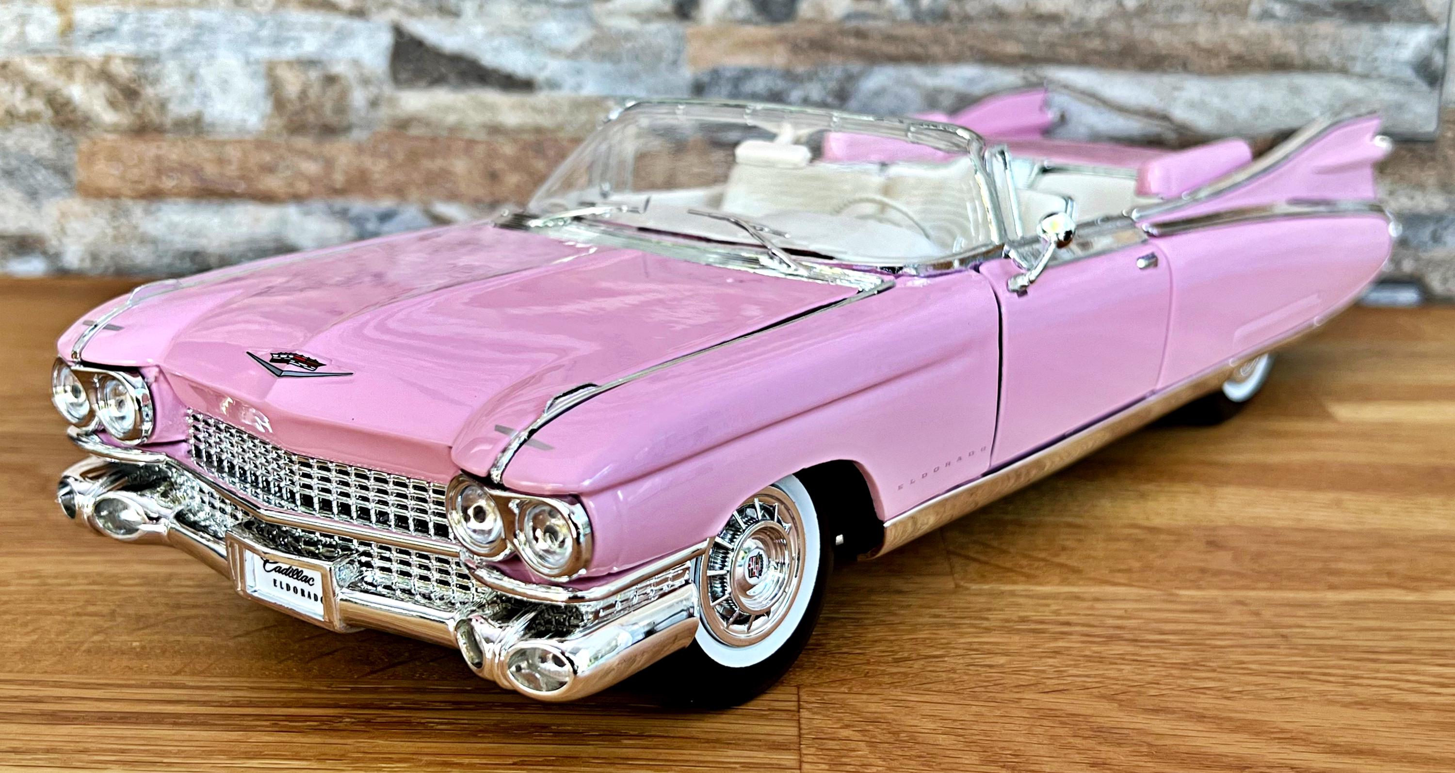 キャデラック エルドラド ビアリッツ 1959 | 1/18スケール モデルカー