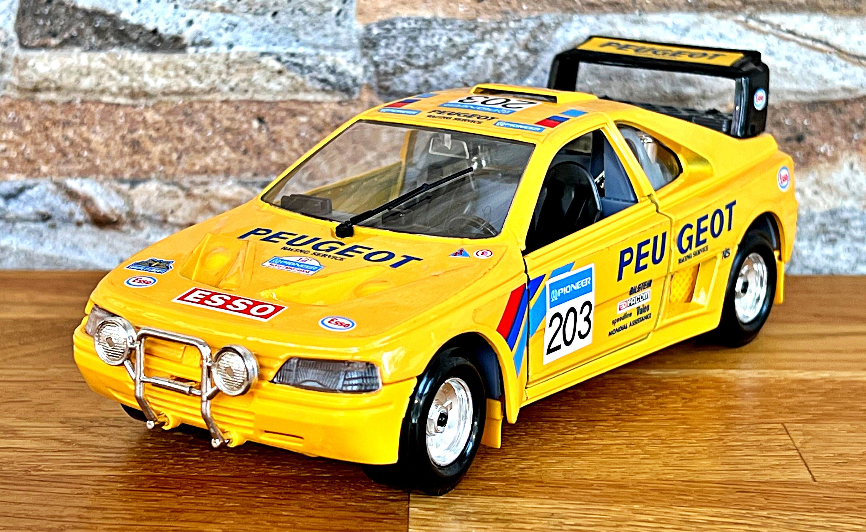 Peugeot 405 Turbo 16 Raid | Vintage Model Car | Scale 1/24 Diecast