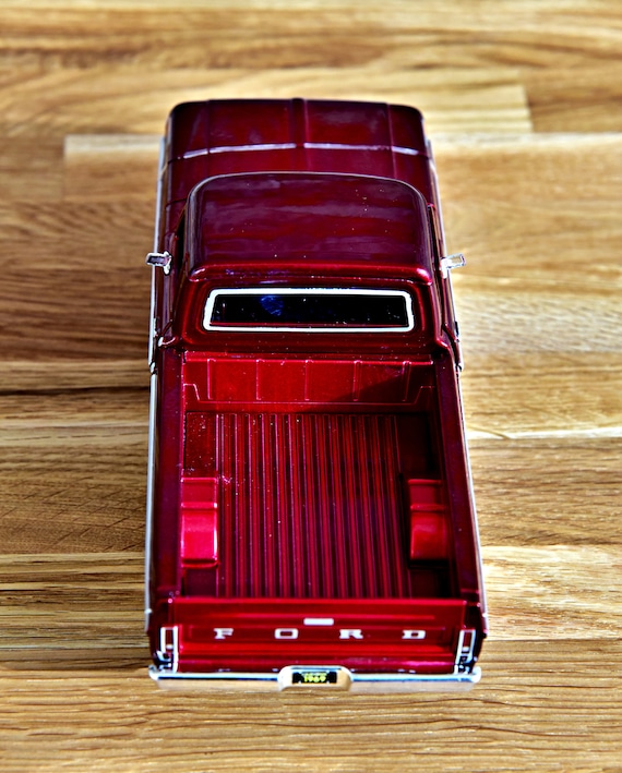 Ford F-100 Pickup 1969 | Model Car| 1/24 Scale Model | 1/24