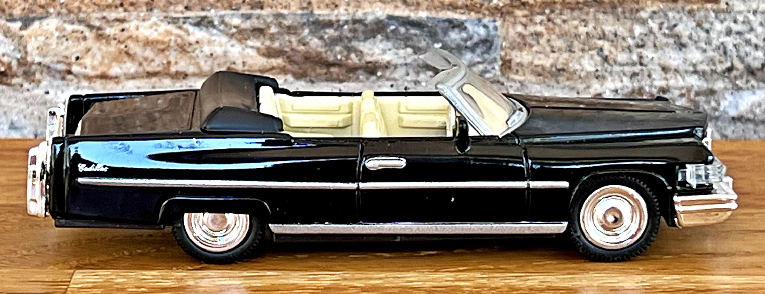 Cadillac Eldorado 1976 | Diecast Car | Model Car | 1/43 Scale