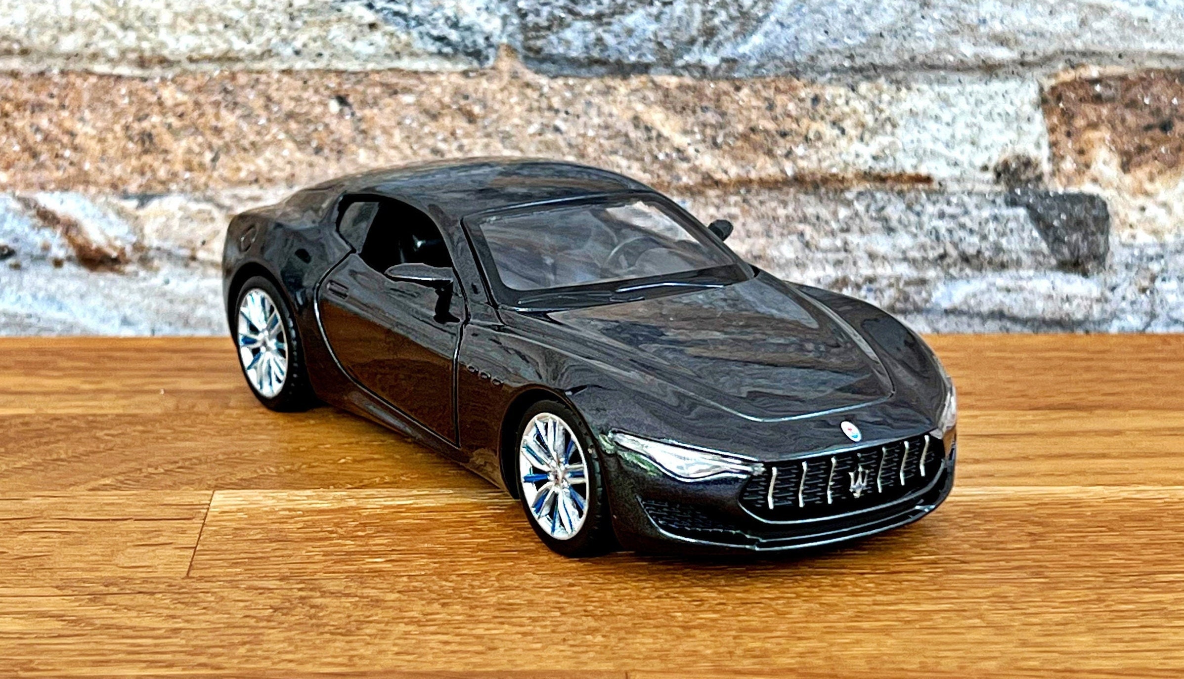 Maserati Alfieri | 1/36 Scale Model Car | Diecast Car Model