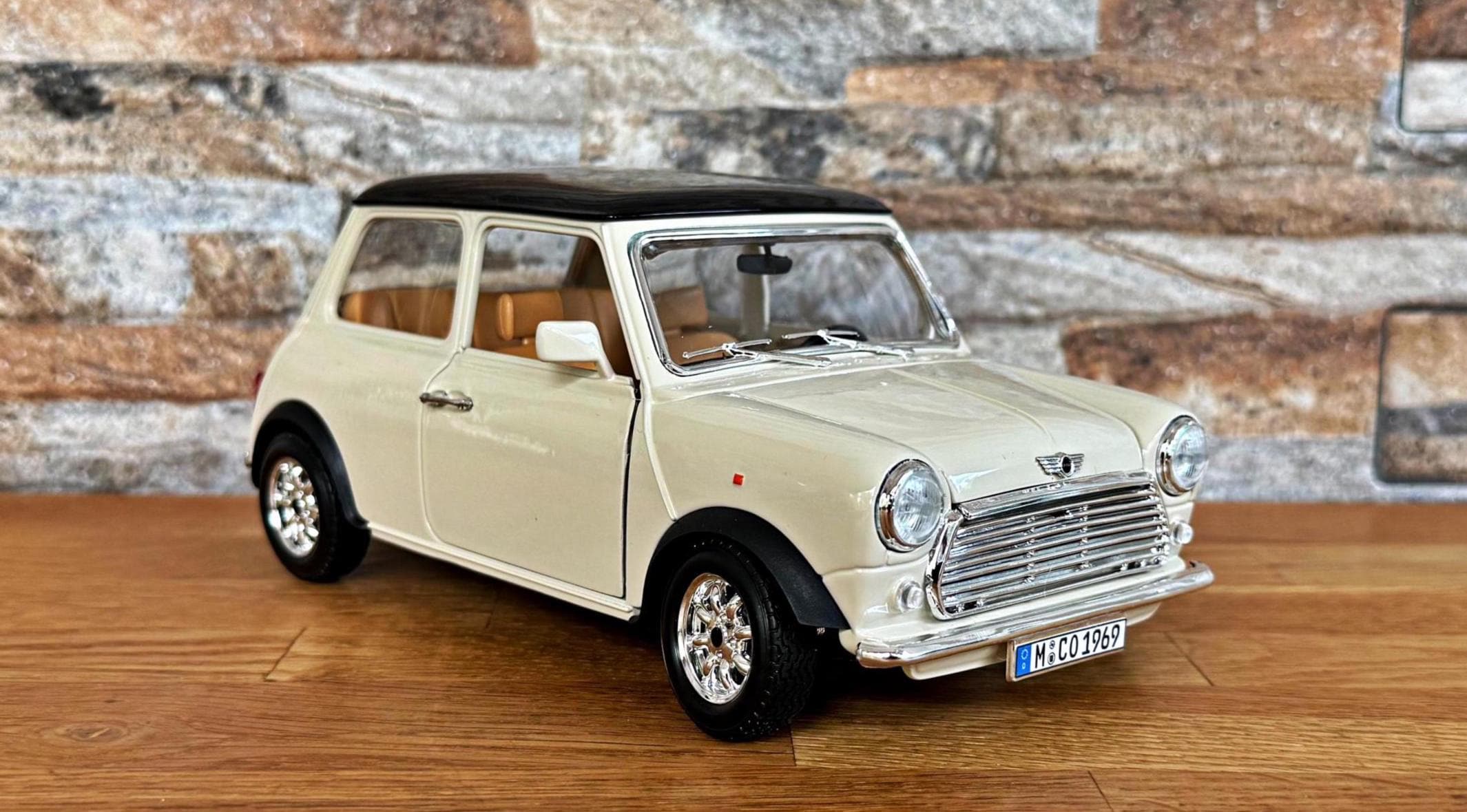 Mini Cooper 1969 | 1/18 Diecast Model Car | 1/18 Scale Model Car