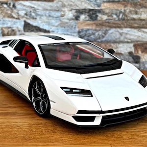 Lamborghini Countach LPI 800-4, Model Car, Diecast car, 1/18 scale model car, collectible car, Die cast car, Special Edition, Die cast model