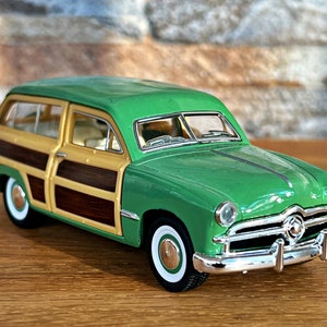 Ford Woody Wagon 1949 | Model Car | Diecast car | 1/40 scale model car | Die cast car  | Collection item | Vintage model car | Ford | 40s