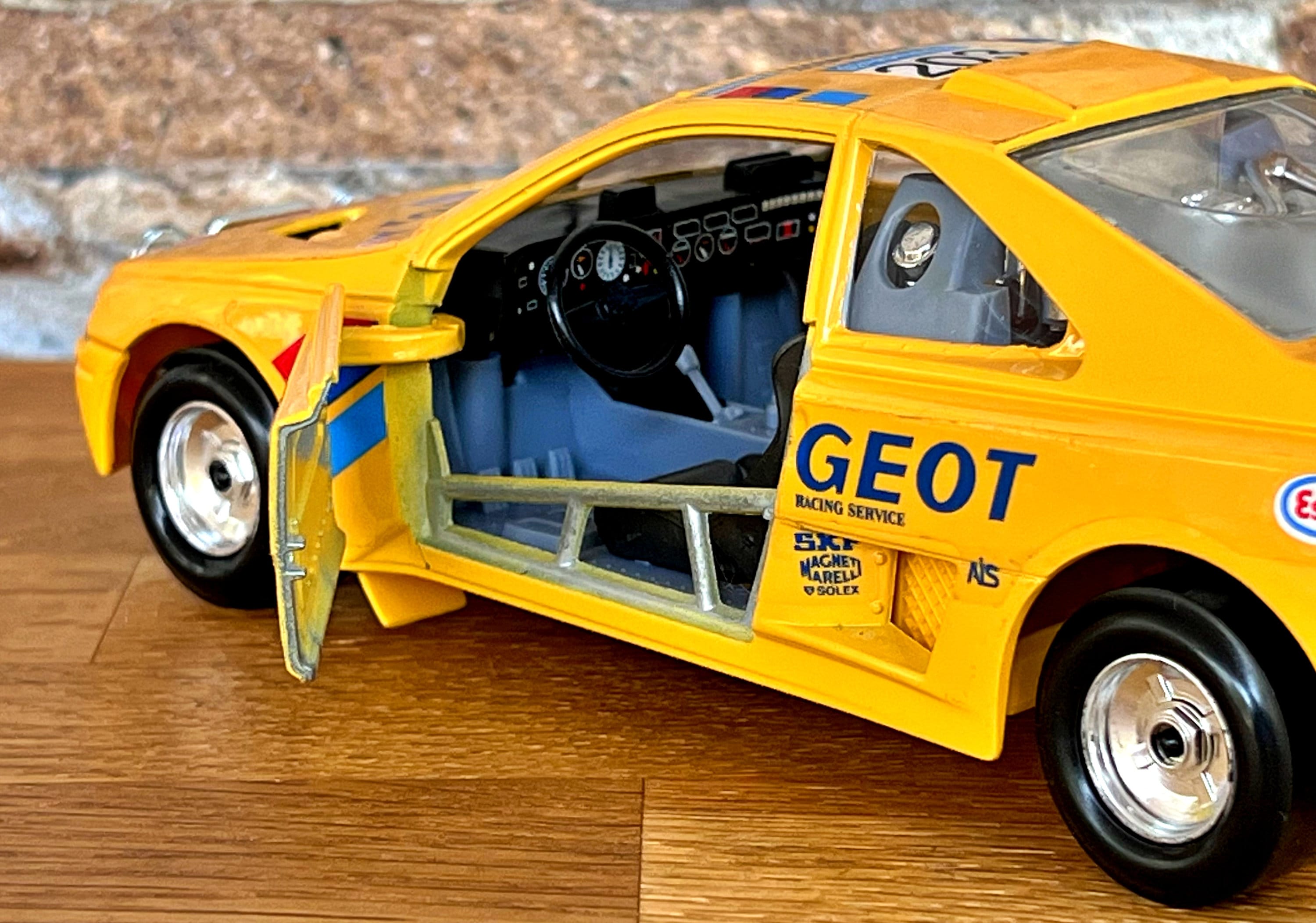 Peugeot 405 Turbo 16 Raid | Vintage Model Car | Scale 1/24 Diecast