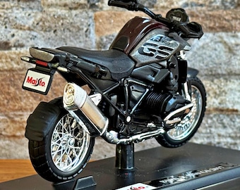 BMW R 1200 GS 2017 , Scale 1/18 Model Motorcycle, 1/18 Diecast