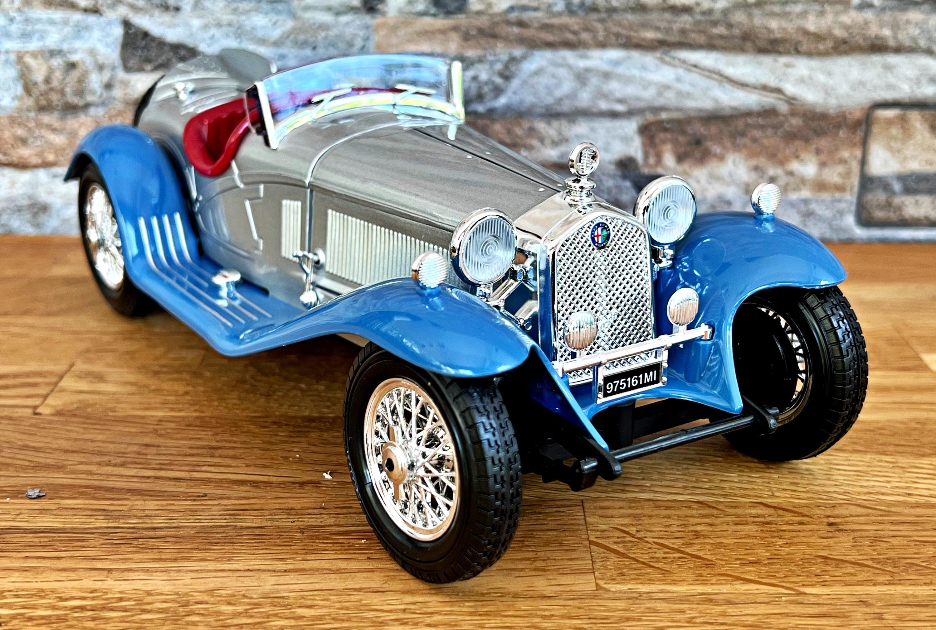 Alfa Romeo 8C 2300 Spider Touring 1932, Model Car, Diecast Car, 1