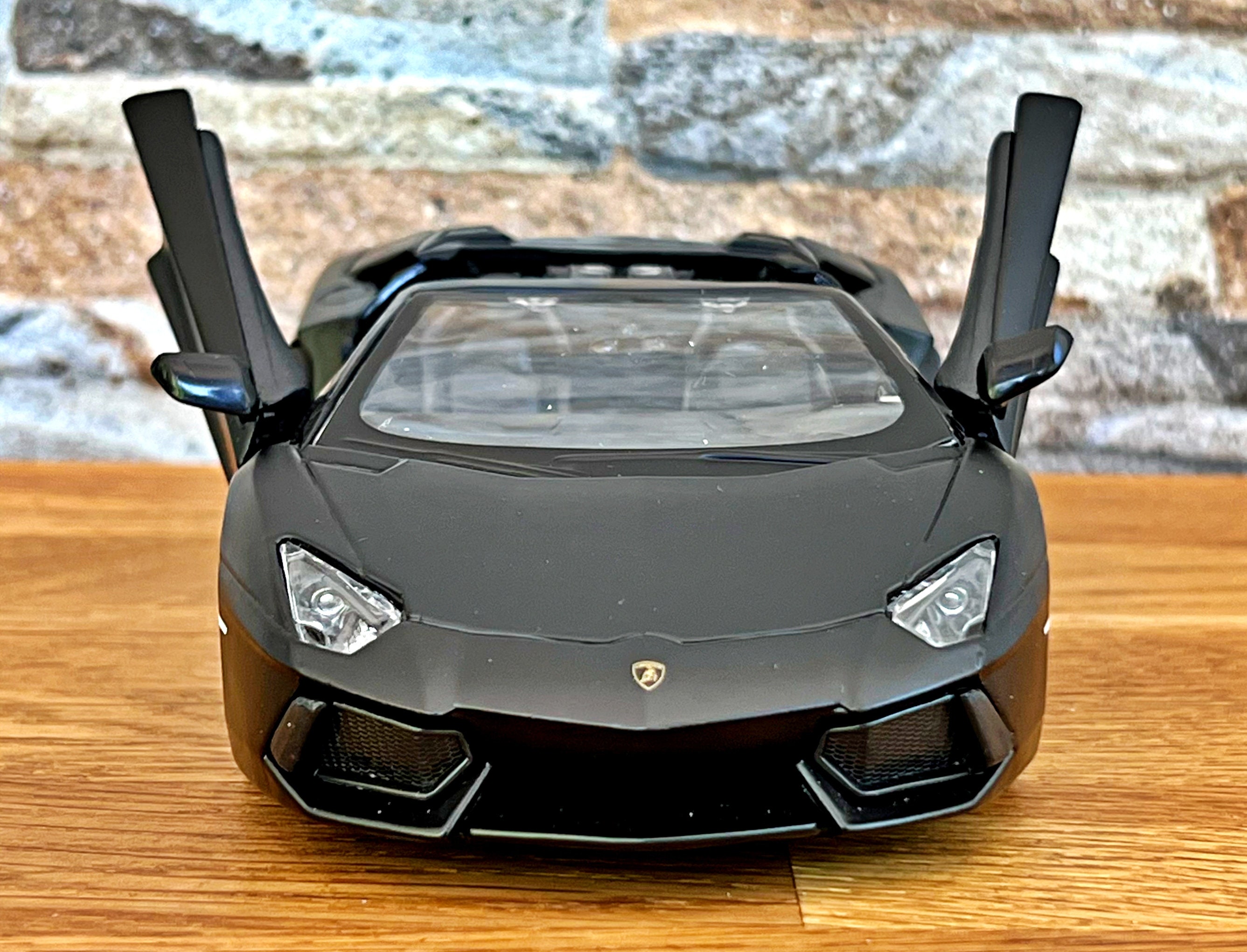 Lamborghini Aventador LP 700-4 Roadster | Model Car | Diecast Car