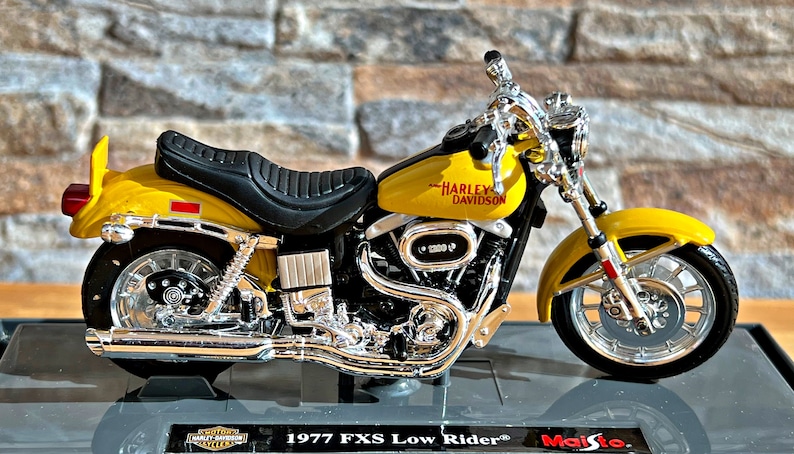Harley Davidson 1977 FXS Low Rider | Model Motorcycle | 1/18 Die Cast ...
