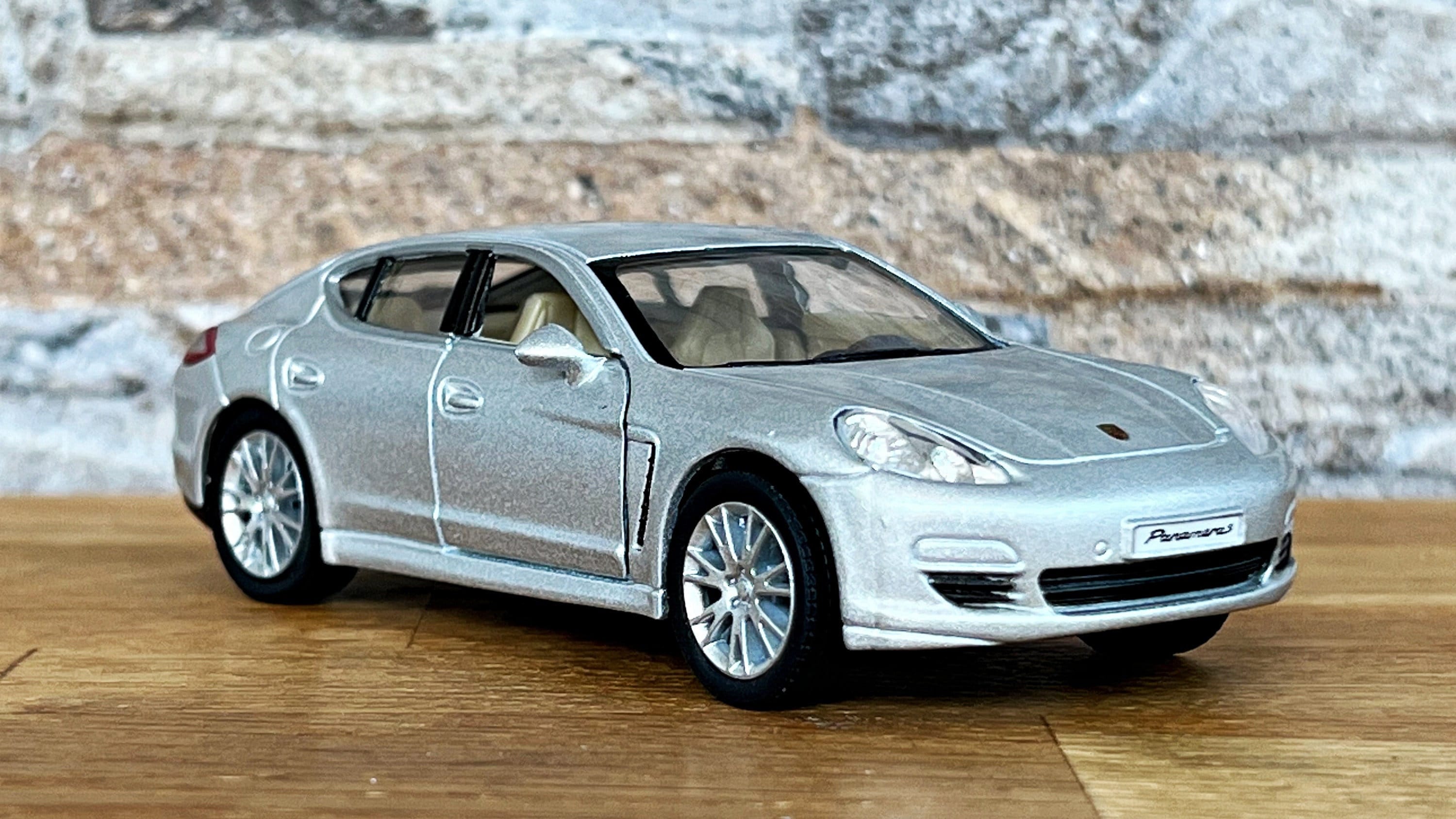 Porsche Panamera S ミニカー 本体 Porsche Panamera S | Model Car | Diecast Car | 1/40 Scale Model