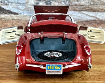 コルベット 1957 | ヴィンテージ モデルカー | 1/18 スケール モデル