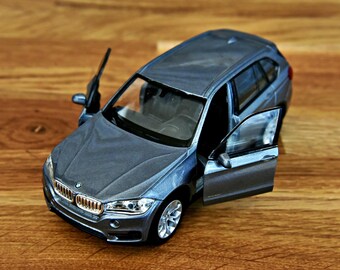 Coche miniatura Bmw 2000 1/43 Minichamps A gris 1962 - Coches-miniaturas.es
