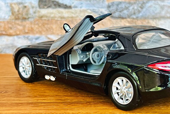 Mercedes Benz SLR Mclaren , Mercedes Benz Diecast, Model Car, 1/24