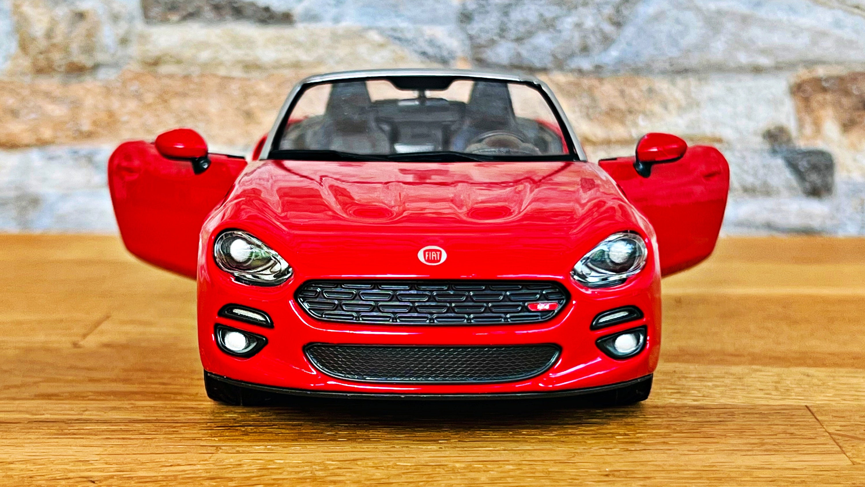 Fiat 124 Spider | Model Car | Scale 1/24 Diecast Car | 1/24