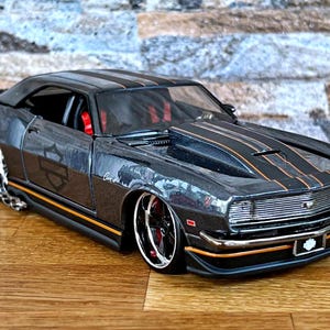 Chevrolet Camaro SS 1968, Model car, Diecast car, Collectible Car model , 1:24 scale model car, die cast car, Chevrolet Camaro Z28, Harley