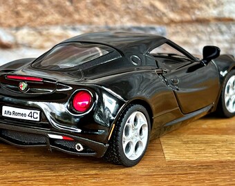 Autoart 1/18 ALFA ROMEO 4C SPIDER Diecast Model Car Toy Gifts