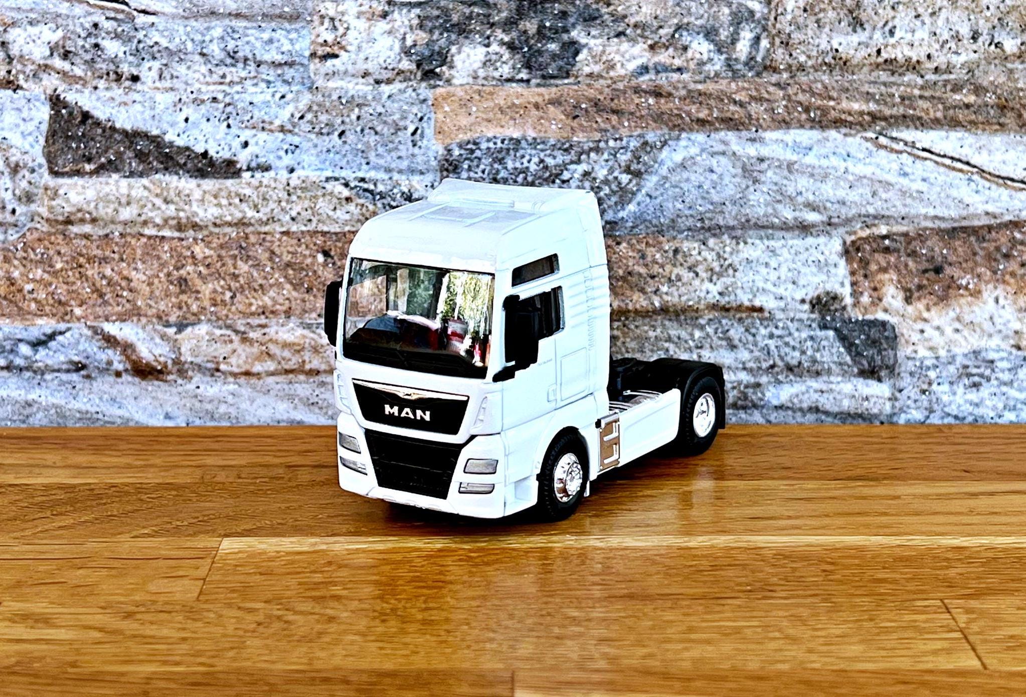 MAN TGX XXL | Diecast Car | Model Car | 1/64 Scale Model Truck