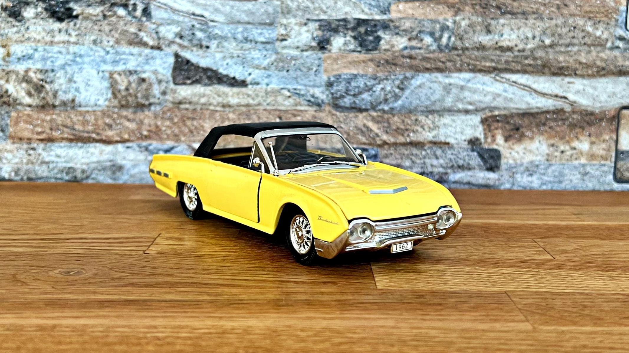 ミニカー ダイキャスト 1962 ford thunderbird sports フォード サンダーバード FORD THUNDERBIRD SPORT ROADSTER