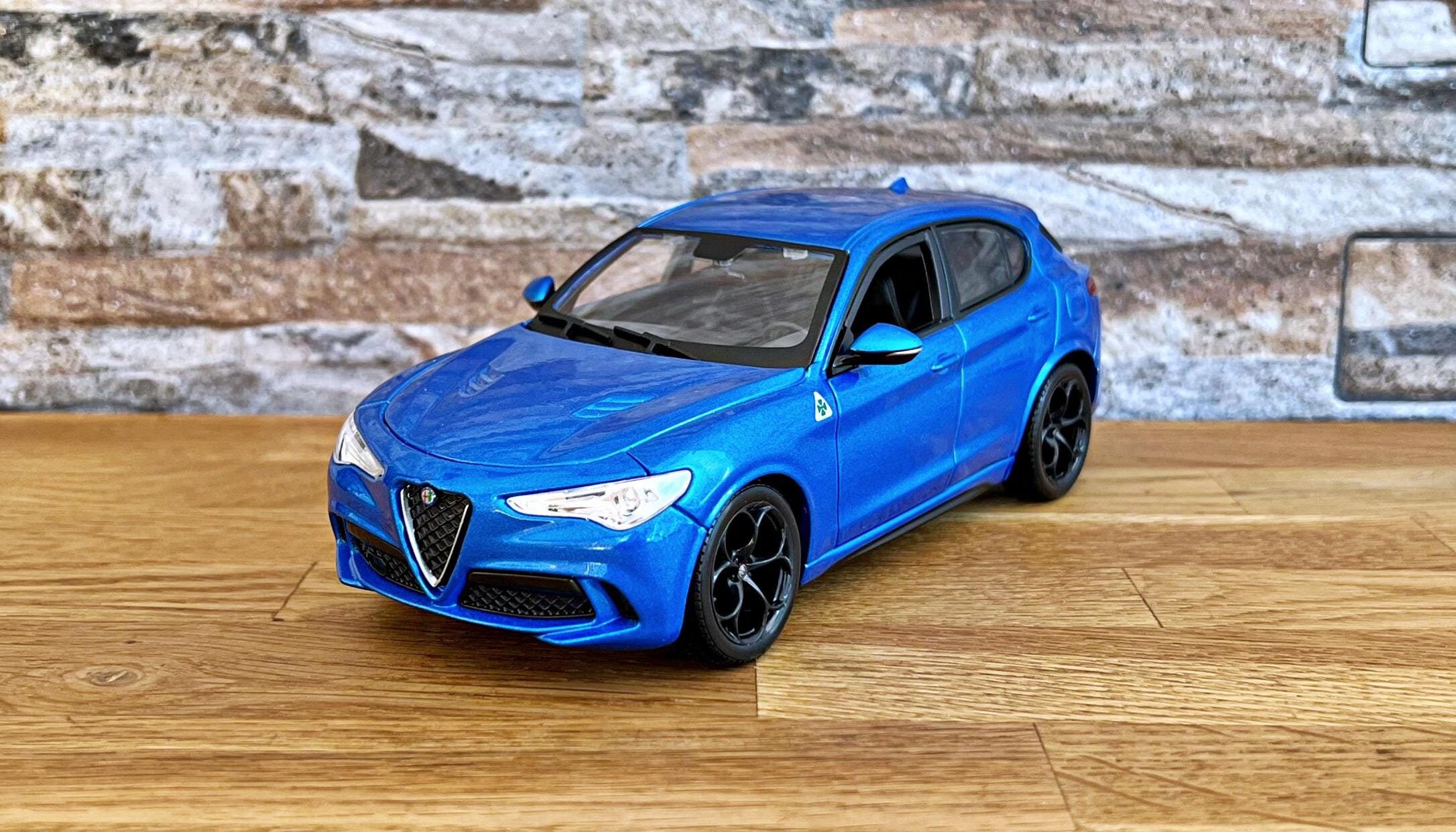 Alfa Romeo Stelvio | Diecast Car | 1/24 Scale Model Car | Car