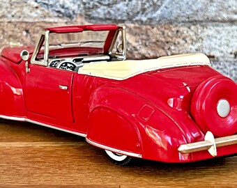 1940 Lincoln Continental Cabriolet | Vintage Model Car | Vintage