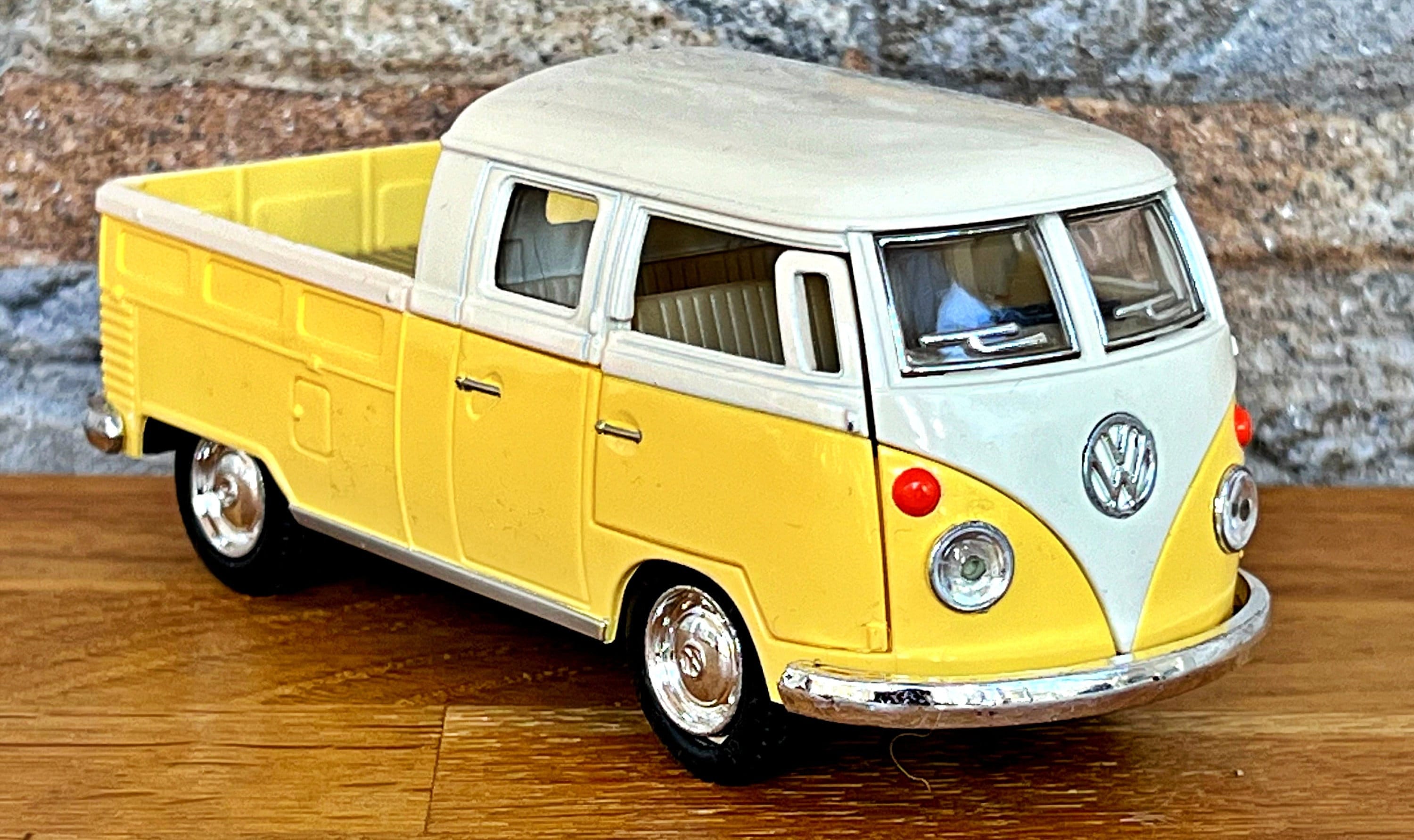 Volkswagen Bus Double Cab Pickup 1963, Vintage Model Car, 1