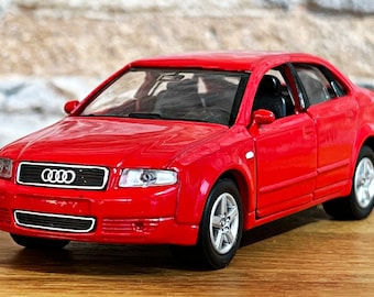 Audi A4 , modèle de voiture, échelle 1/36 modèle de voiture, 1/36 objet de collection moulé sous pression, 1:36 voiture moulée sous pression, Audi, voiture moulée sous pression
