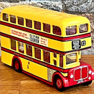 AEC Regent, Vintage diecast bus, model metal bus, 1:76 scale model bus , Die cast Collection item, Limited Edition, Classic Bus