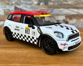Mini Cooper Countryman | Model Car | Diecast Car | 1/24 Scale