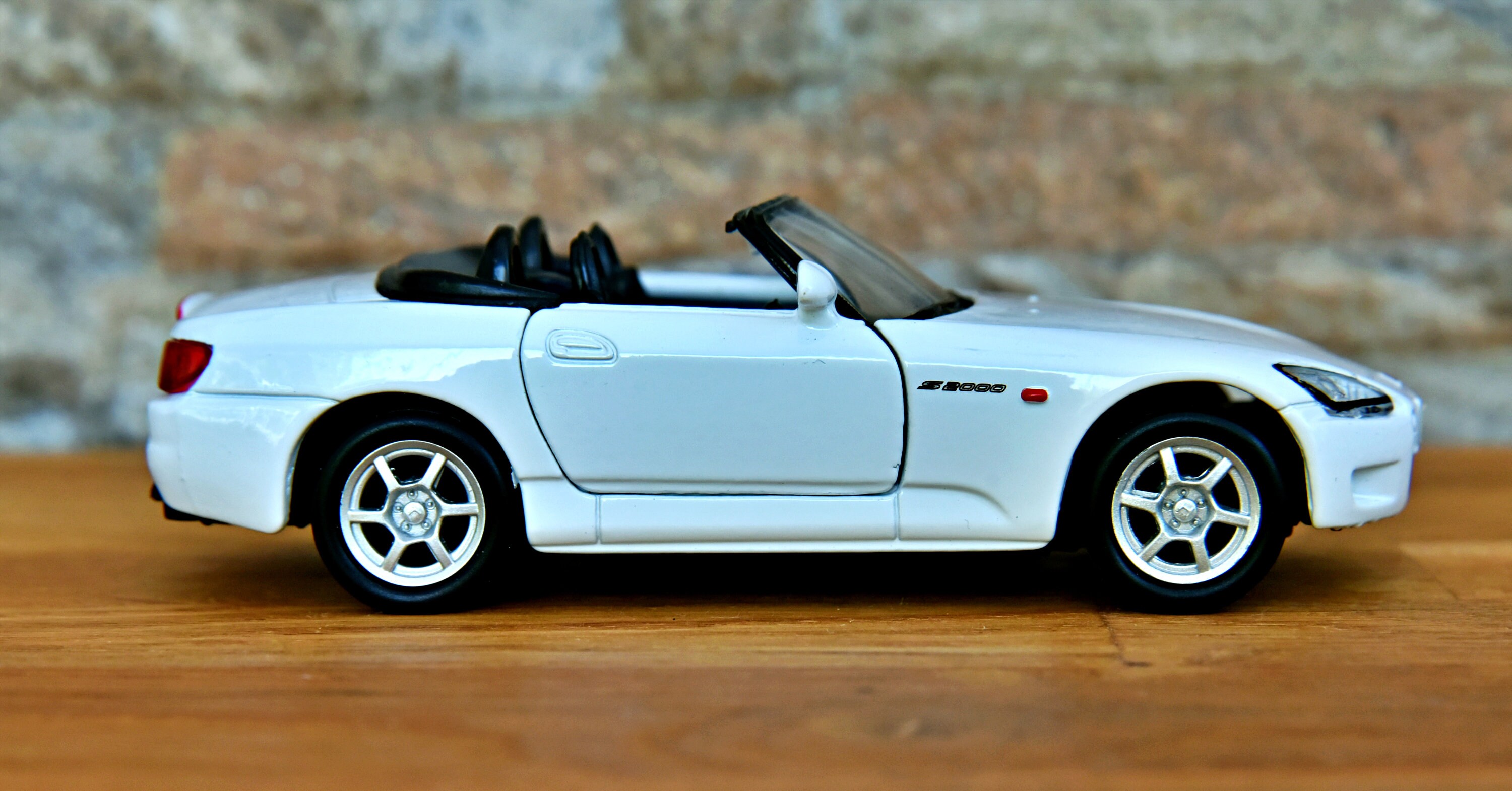 ミニカー FAST&FURIOUS Honda S2000 1/18 Racing Champions 2 Fast 2 Furious 1:18 2000 Honda S2000 Pink