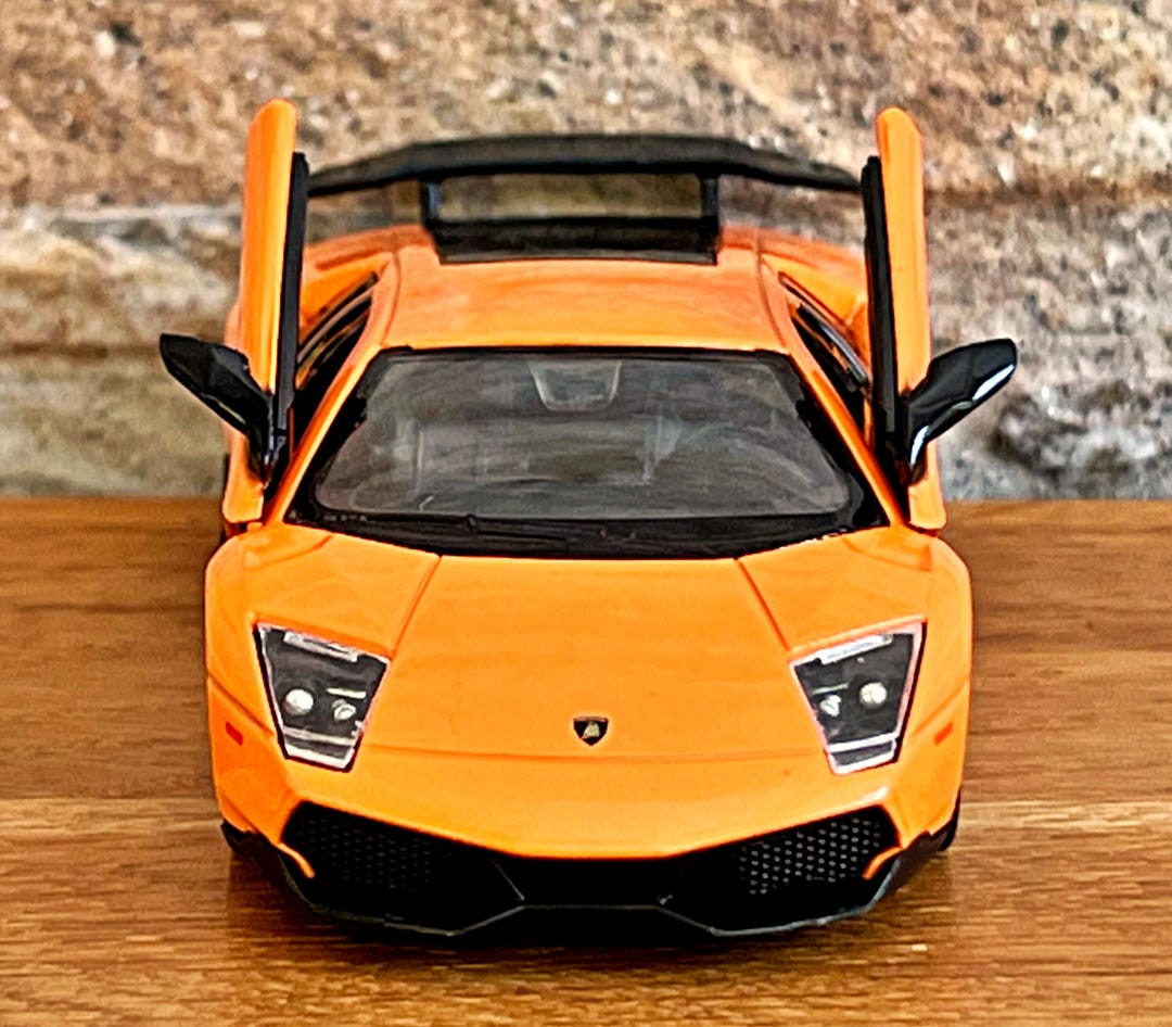 Lamborghini Murcielago LP 670-4 SV , 1/36 Scale Model Car, Diecast