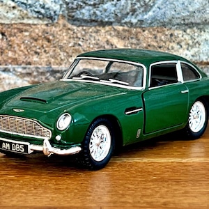 Aston Martin DB5 1963 / Coche a escala / Coche de fundición a presión / Coche a escala 1/38 / Modelo de coche / Coche de fundición a presión / Coche de colección / Aston Martin / Años 60