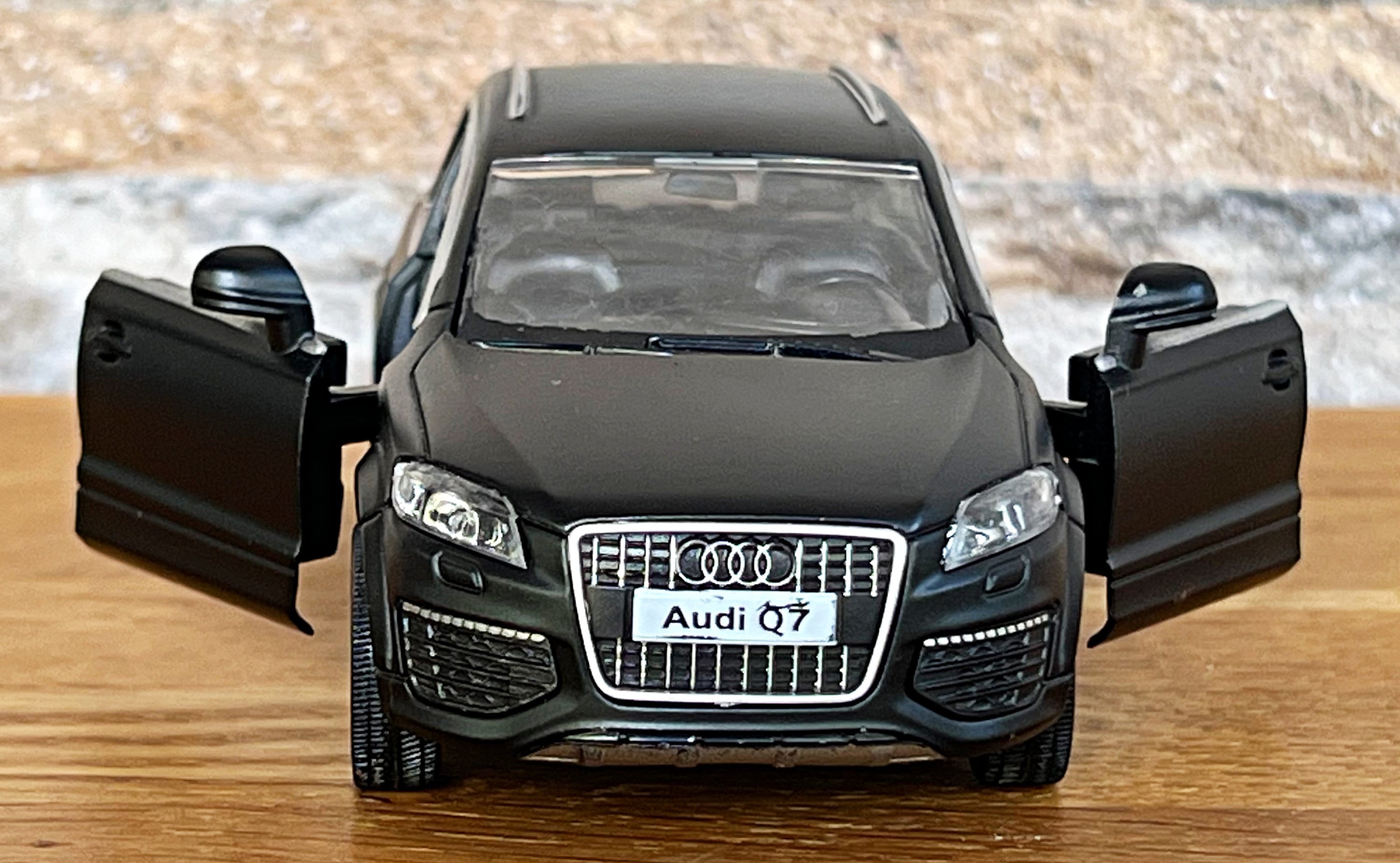Audi Q7, Model Car, Scale 1/34, Diecast Collection Item, 1:34