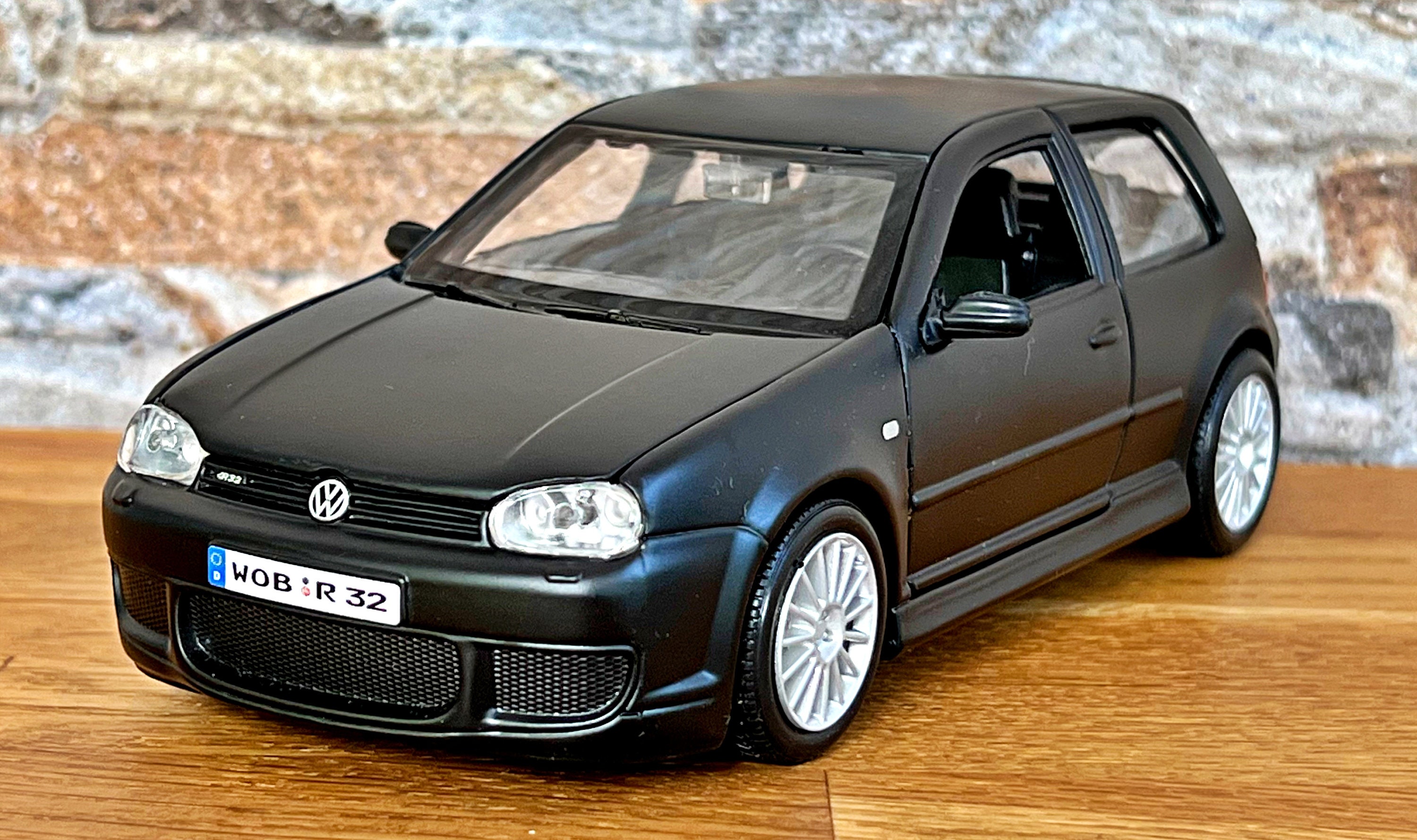 最新発見 フォルクスワーゲン ゴルフ R32 | モデルカー | ダイキャスト ミニカー