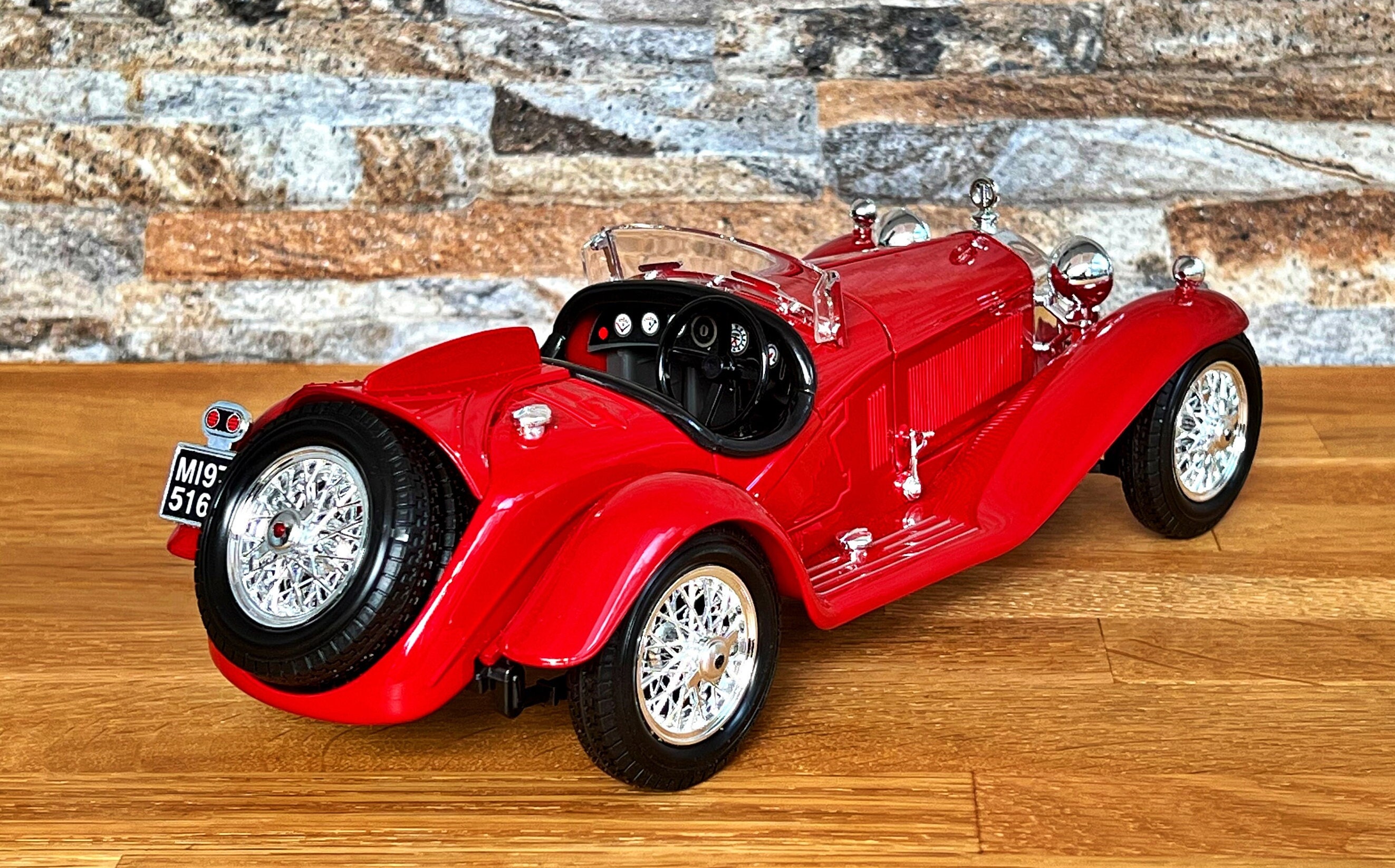 Alfa Romeo 8C 2300 Spider Touring 1932, Model Car, Diecast Car, 1