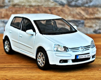 フォルクスワーゲン ゴルフ V 2006、モデルメタルカー、スケール 1/36