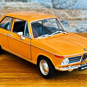 BMW 2002 Ti / Modello auto d'epoca / Auto pressofusa / Modello auto in scala 1/24 / Modello auto / Modello pressofuso / Oggetto da collezione / BMW