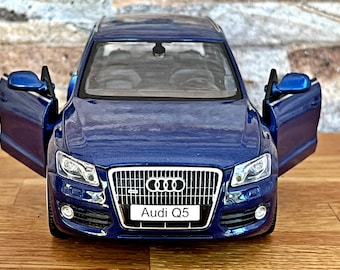 Audi Q5 | 1/24 Scale Model Car | Diecast Car Model | Die Cast