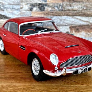 Aston Martin DB5 / Coche a escala / Coche a escala 1/18 / Coche a escala / Aston Martin / Modelo de coleccionista / Maquetas de coches